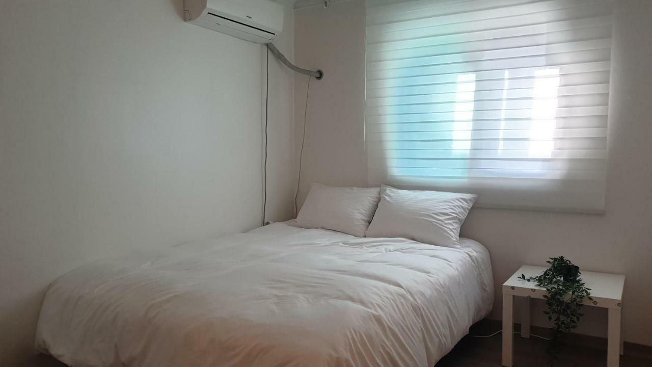 Hong Dae Young S Family House Apartment