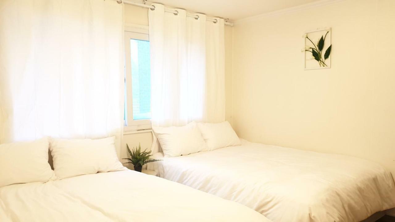 Hong Dae Young S Family House * Seul